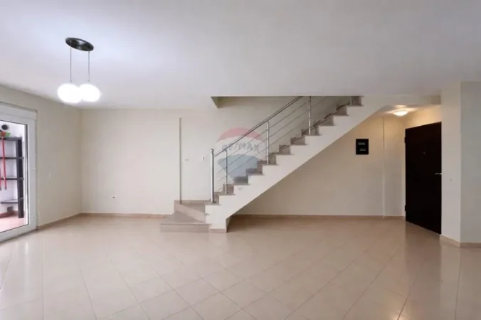 Tirane, shitet apartament duplex Dublex , 160 m² 267.000 € 