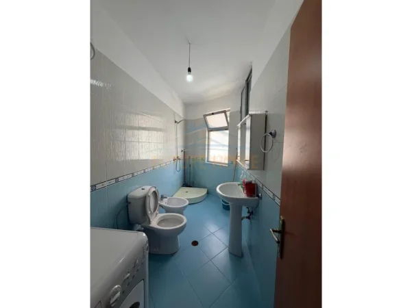 Tirane, shitet apartament 2+1+Ballkon Kati 5, 92 m² 125.000 € (Fresku)