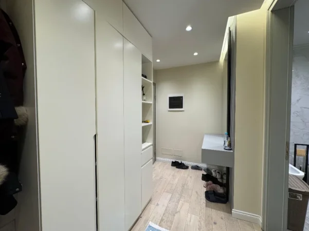 Tirane, shitet apartament 2+1+Ballkon Kati 6, 105 m² 175.000 € (Teodor keko)