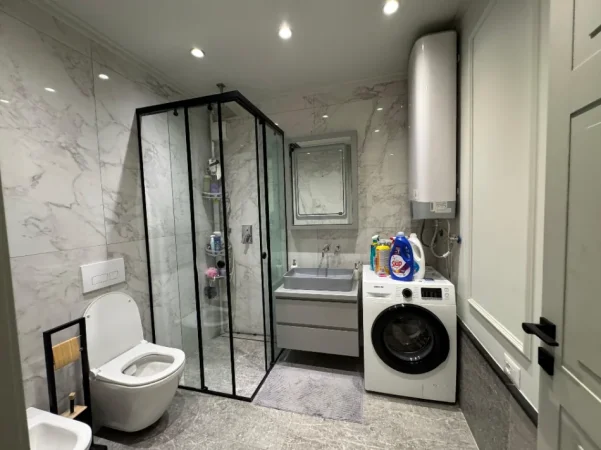 Tirane, shitet apartament 2+1+Ballkon Kati 6, 105 m² 175.000 € (Teodor keko)