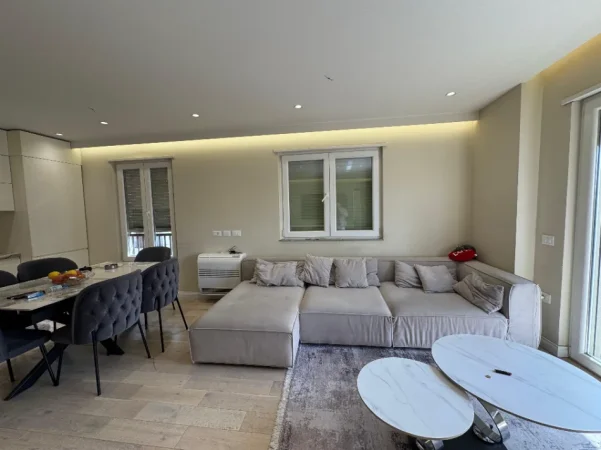 Tirane, shitet apartament 2+1+Ballkon Kati 6, 105 m² 175.000 € (Teodor keko)