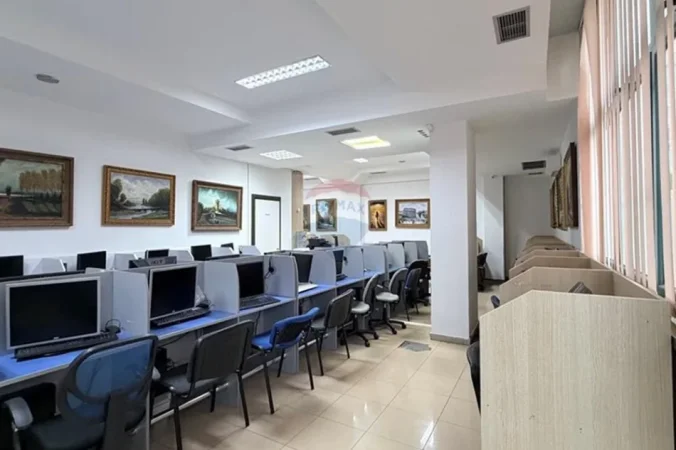 Tirane, shitet ambjent biznesi , 216 m² 600.000 € (Amabasada Amerikane)