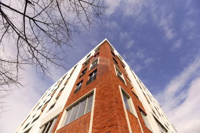 Tirane, shitet ambjent biznesi , 68 m² 150.000 € (Rruga Bardhyl)