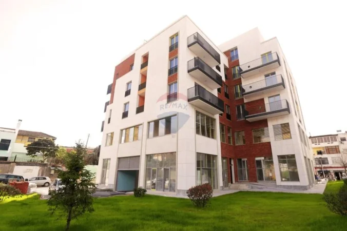 Tirane, shitet ambjent biznesi , 68 m² 150.000 € (Rruga Bardhyl)