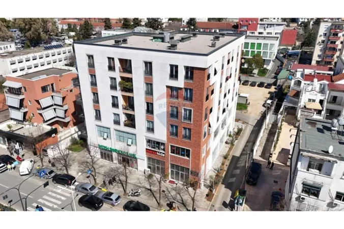 Tirane, shitet ambjent biznesi , 68 m² 150.000 € (Rruga Bardhyl)