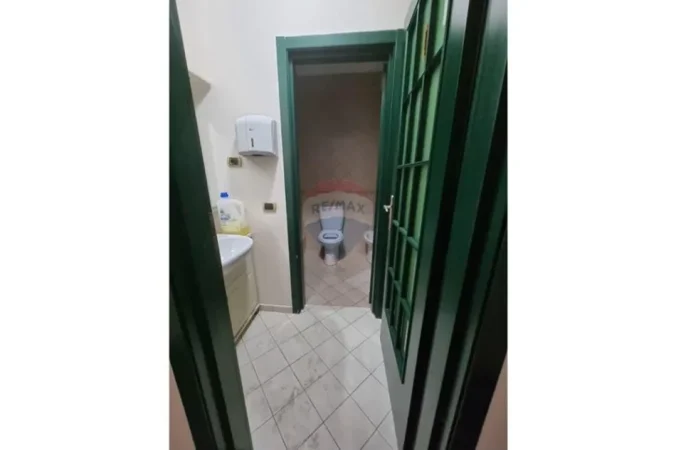 Shqiperi, shitet ambjent biznesi , 385 m² 1.500.000 € (Rruga Sami Frasheri)