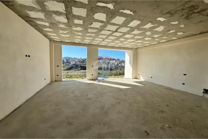 Tirane, shitet Vile 2 Katshe , 270 m² 500.000 € 