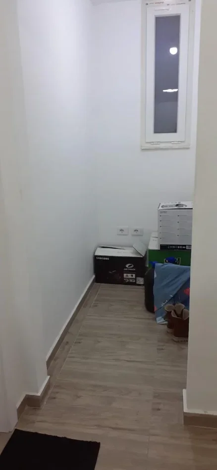 Tirane, jepet me qera apartament i ri 1+1+Ballkon+ Depo