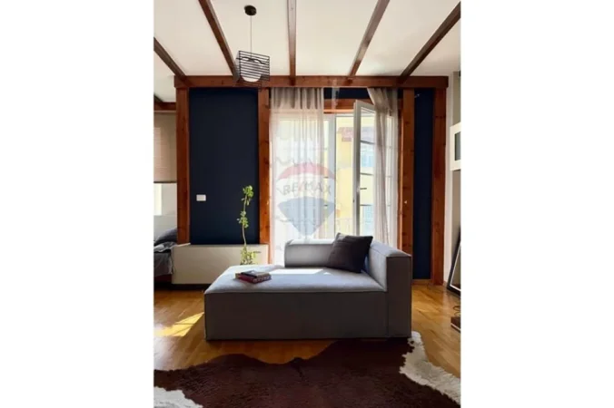 Tirane, jepet me qera Vile 3 Katshe , 200 m² 1.100 € 