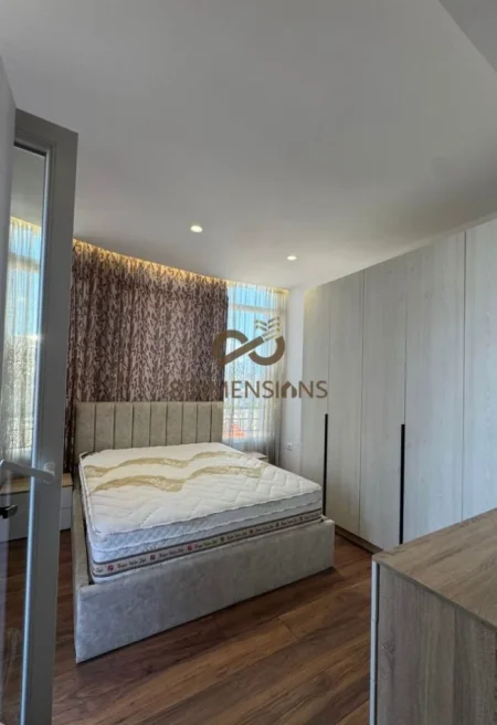 Tirane, jepet me qera apartament 1+1+Ballkon Kati 7, 90 m² 500 € (kodra e diellit)