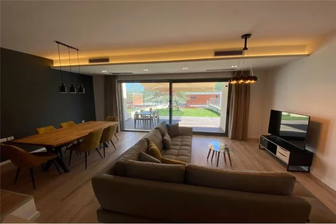 Tirane, jepet me qera 2 Katshe , 134 m² 2.400 € 