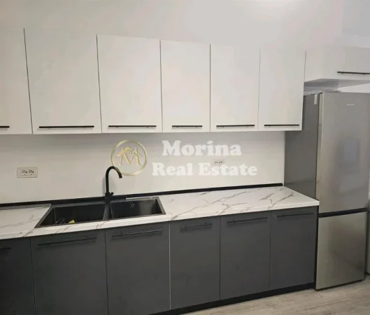 Tirane, jepet me qera apartament 2+1 Kati 3, 94 m² 650 € (5 Maji)