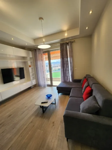 Tirane, jepet me qera apartament 1+1+Ballkon , 80 m² 850 € (Ring Center)