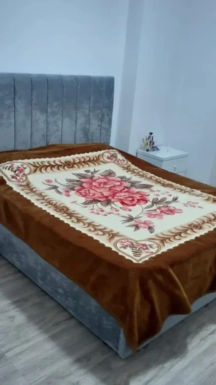 Tirane, jepet me qera apartament 1+1 Kati 4, 75 m² 550 € (Yzberisht)