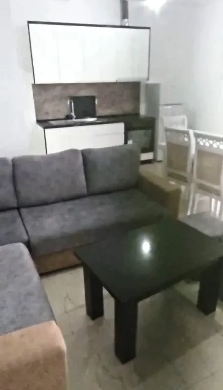 JEPET ME QERA APARTAMENT 2+1 NE  LAPRAKË,      450 Euro