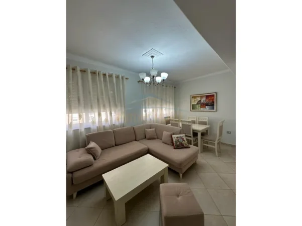 Tirane, jepet me qera apartament 2+1+Ballkon Kati 5, 100 m² 630 € (Don Bosko)