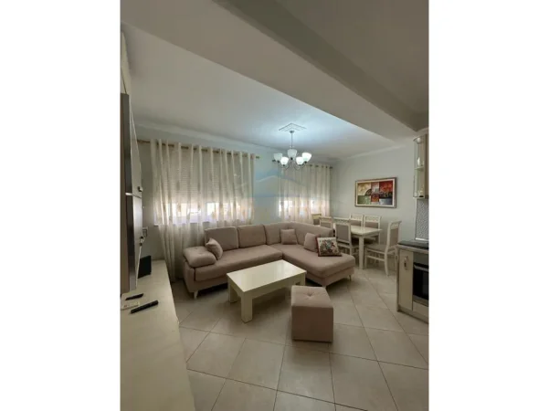 Tirane, jepet me qera apartament 2+1+Ballkon Kati 5, 100 m² 630 € (Don Bosko)