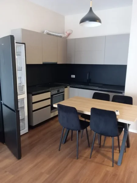 Tirane, jepet me qera apartament 2+1 Kati 6, 100 m² 600 € (CONCORD CENTER)