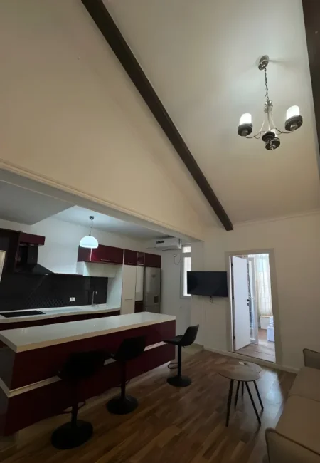 Tirane, jepet me qera apartament 1+1+Ballkon Kati 7, 90 m² 450 € (Kodra e Diellit)