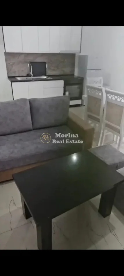 Tirane, jepet me qera shtepi 2+1 Kati 2, 90 m² 450 € (Laprake)