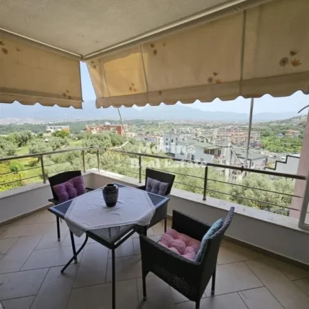 Tirane, jepet me qera apartament 2+1 Kati 2, 100 m² 650 € (Liqeni i Thate)