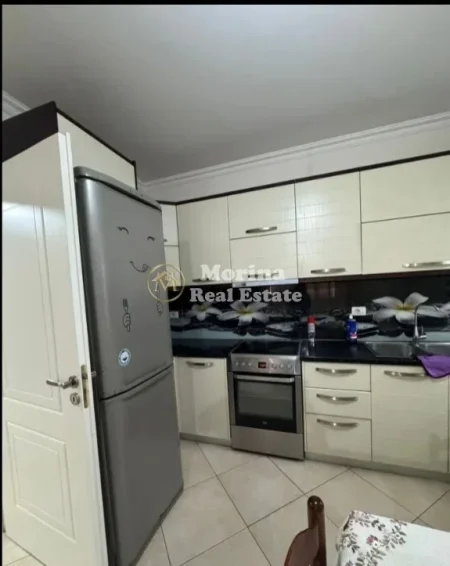 Tirane, jepet me qera apartament 1+1 Kati 4, 70 m² 450 € (Astir)
