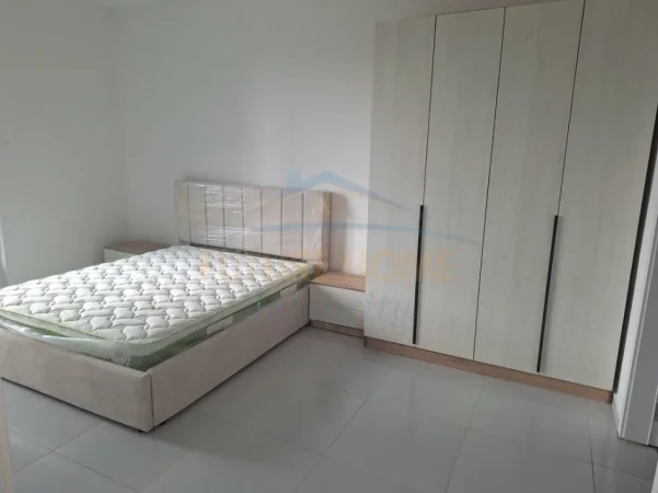 Tirane, jepet me qera apartament 2+1 Kati 4, 99 m² 600 € (Rruga 5 Maji)