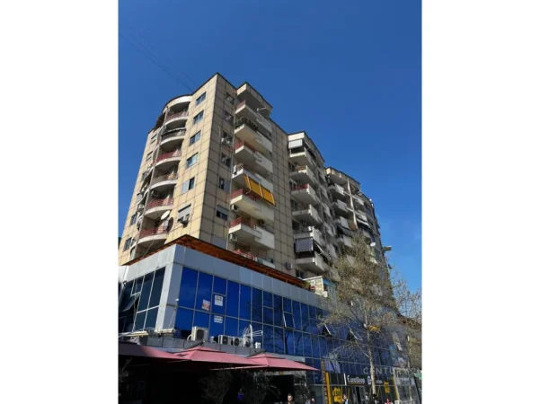 Tirane, shitet apartament 2+1+Ballkon Kati 5, 96 m² 149.000 € 