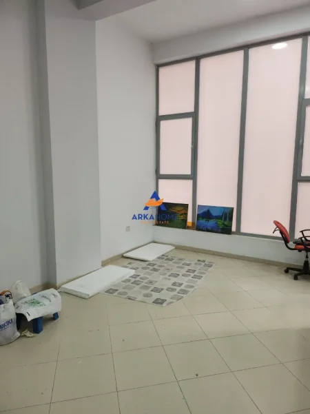 Tirane, shitet ambjent biznesi Kati 2, 57 m² 120.000 € 