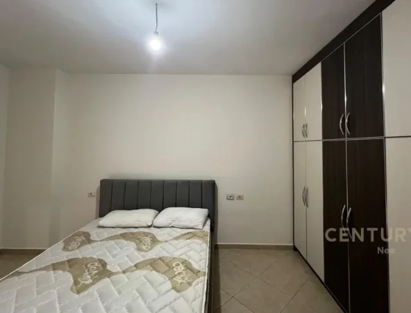 Tirane, jepet me qera apartament 2+1 Kati 6, 106 m² 550 € 