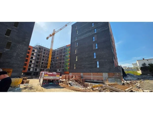 Tirane, shitet apartament 1+1 Kati 1, 80 m² 88.000 € 
