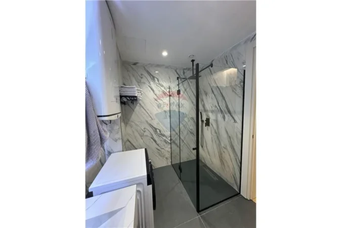 Vlore, shitet apartament 2+1 Kati 8, 121 m² 310.000 € (Rruga Pelivan Leskaj, Vlorë)