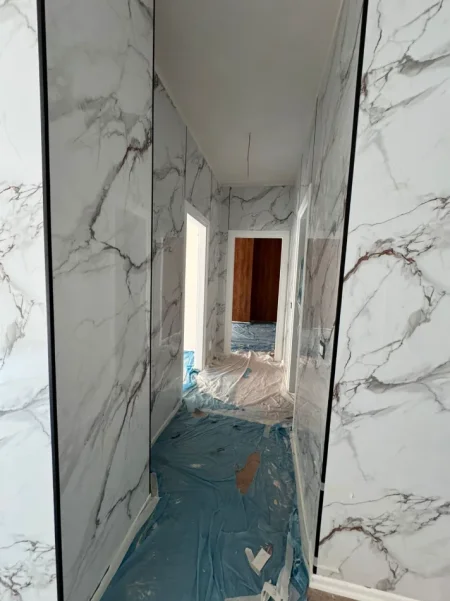 Tirane, jepet me qera zyre Kati 3, 100 m² 1.000 € (KOMUNA E PARISIT)