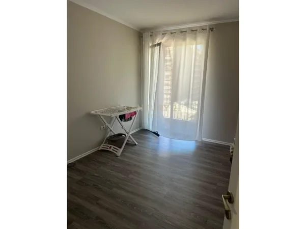 Tirane, jepet me qera apartament 2+1+Ballkon Kati 6, 110 m² 800 € 
