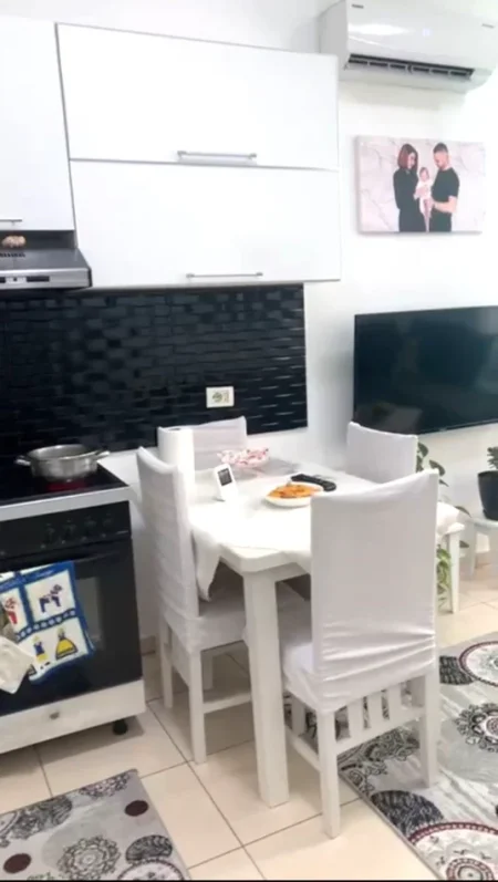 🏠 Jepet me Qira Apartament 1+1 ne Bllok,  500 Euro