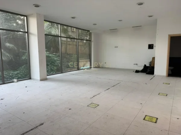 Tirane, shitet ambjent biznesi Kati 1, 63 m² 151.920 € 