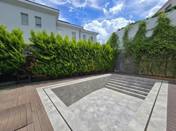 Tirane, shitet Vile 3 Katshe Kati 0, 391 m² 1.600.000 € (prane Tegut)