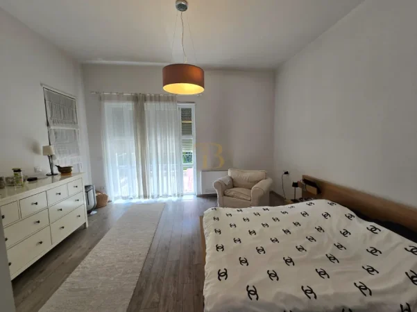 Tirane, shitet Vile 3 Katshe Kati 0, 391 m² 1.600.000 € (prane Tegut)