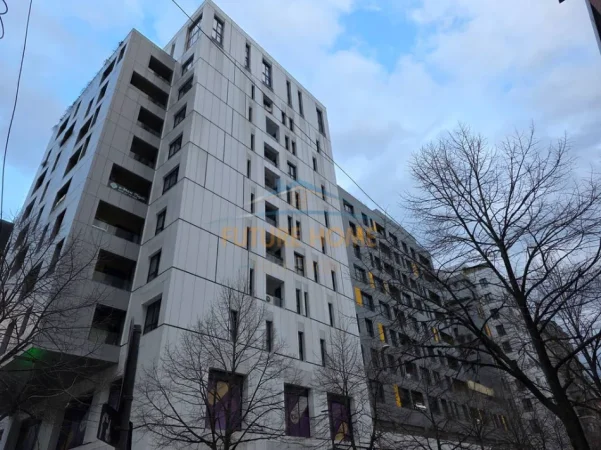 Tirane, jepet me qera zyre Kati 4, 75 m² 750 € (Kompleksi Square 21)
