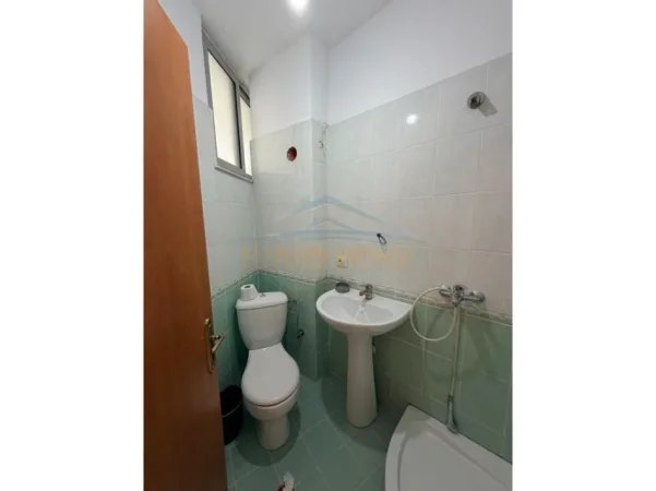 Tirane, shitet apartament 2+1 Kati 5, 92 m² 125.000 € (Fresku)