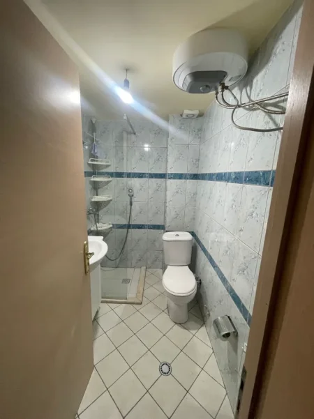 Jepet me qira apartament 2+1 , 400 € , ne Fresk