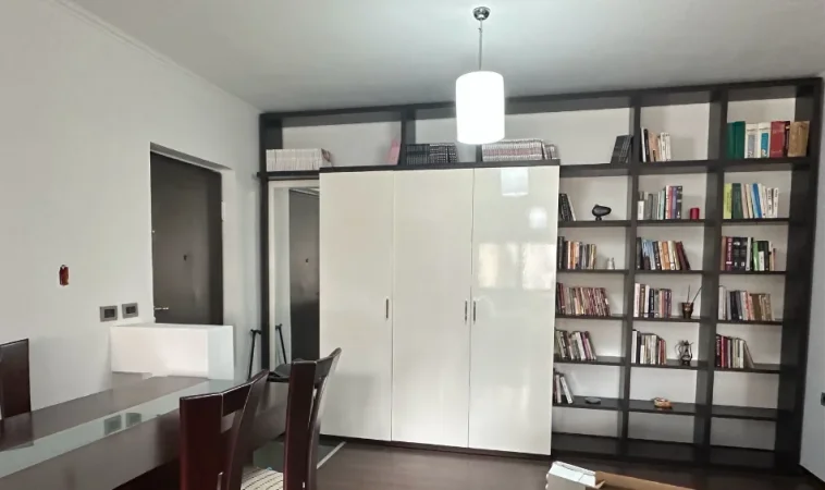 Tirane, jepet me qera apartament 2+1 Kati 7, 850 m² 850 € (RRUGA E ELBASANIT)