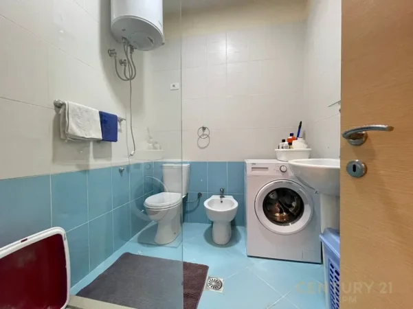 Tirane, jepet me qera apartament 1+1 Kati 3, 75 m² 600 € 