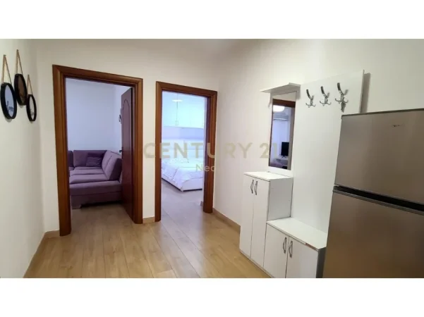 Tirane, jepet me qera apartament 1+1 Kati 2, 65 m² 600 € 