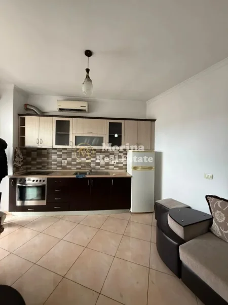 Tirane, jepet me qera apartament 1+1 Kati 5, 60 m² 400 € (Xhamlliku)
