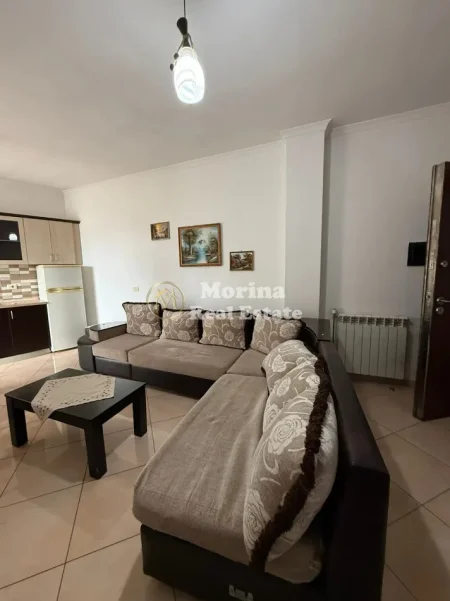 Tirane, jepet me qera apartament 1+1 Kati 5, 60 m² 400 € (Xhamlliku)