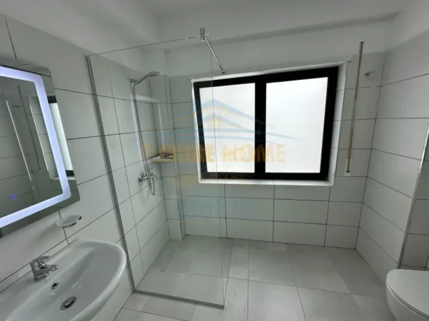 Tirane, jepet me qera apartament 1+1+Ballkon Kati 3, 116 m² 685 € (Rezidenca Kodra e Diellit)