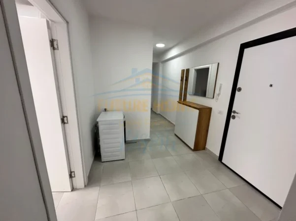 Tirane, jepet me qera apartament 1+1+Ballkon Kati 3, 116 m² 685 € (Rezidenca Kodra e Diellit)