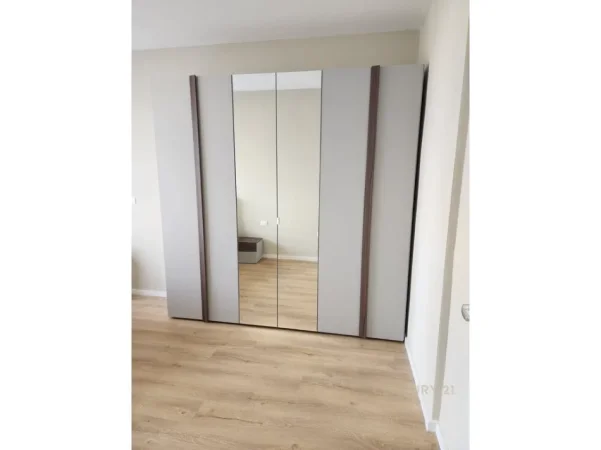 Tirane, jepet me qera apartament 2+1 Kati 8, 78 m² 650 € 