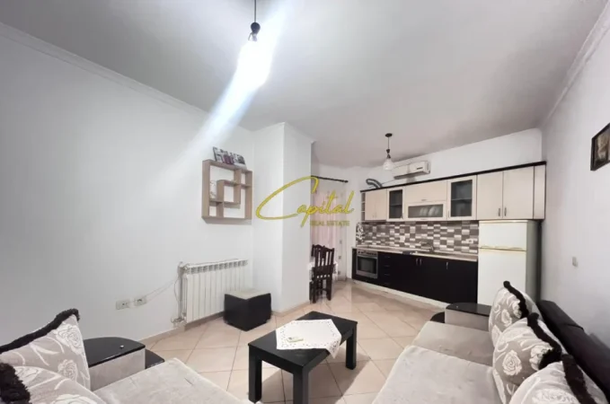 Tirane, jepet me qera apartament 1+1 Kati 4, 72 m² 400 € (PORCELAN)